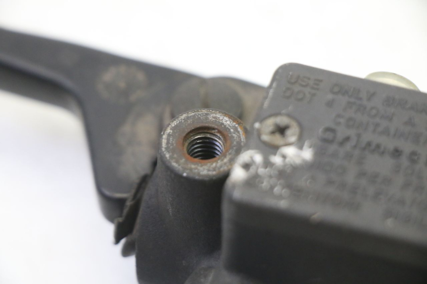 photo de BREMSPUMPE HINTEN PIAGGIO SUPER LX 125 (2000 - 2003) - Technische Nahaufnahme