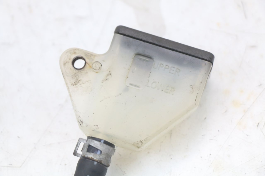 photo de BREMSPUMPE HINTEN SUZUKI GS F 500 (2004 - 2007) - Zoom auf Gebrauchszustand