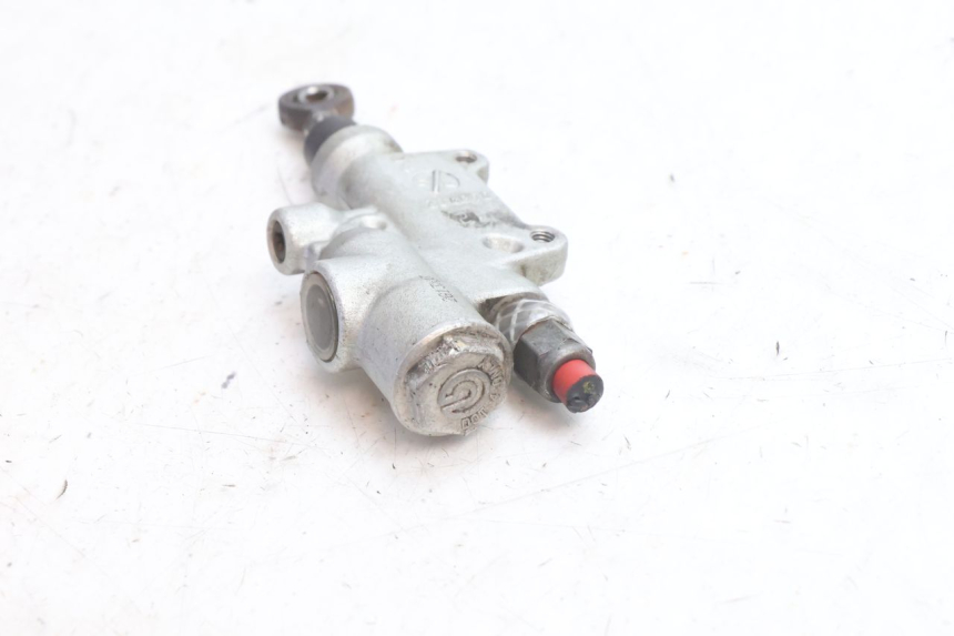 photo de BREMSPUMPE HINTEN HUSABERG TE 250 (2011 - 2014) - Details der Befestigungspunkte