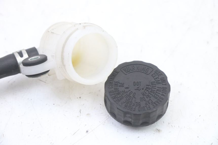 photo de BREMSPUMPE HINTEN YAMAHA TRACER 7 700 (2020 - 2024) - Alternative Perspektive