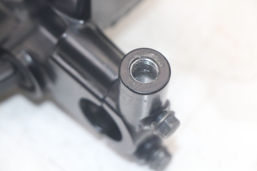 photo de HAUPTBREMSZYLINDER HINTEN YAMAHA XMAX X-MAX ABS 125 (2017 - 2020) - Alternative Perspektive