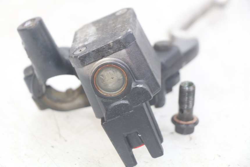 photo de HAUPTBREMSZYLINDER HINTEN YAMAHA XMAX X-MAX 125 (2006 - 2009) - Alternative Perspektive