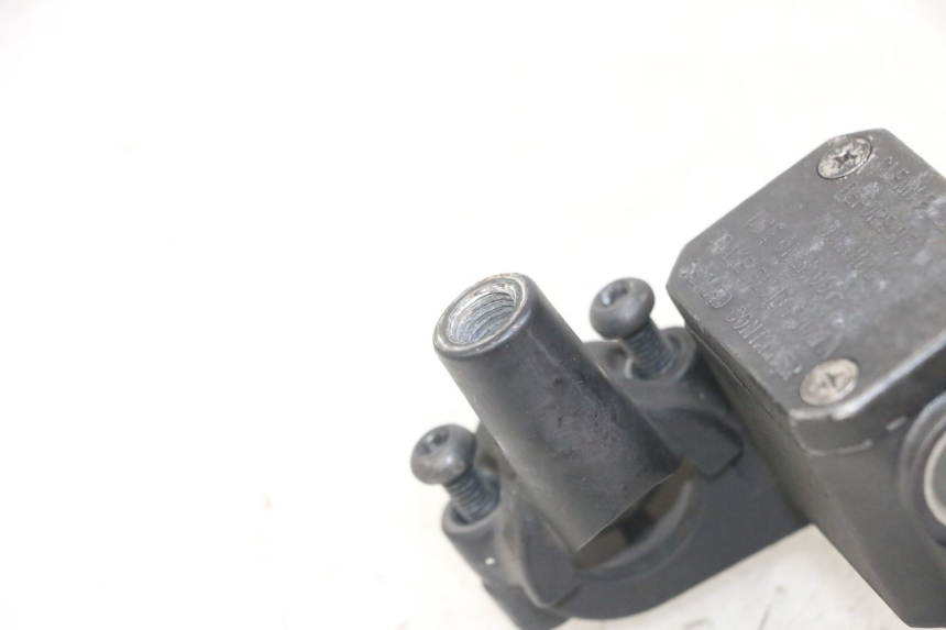photo de HAUPTBREMSZYLINDER HINTEN YAMAHA X-MAX XMAX 125 (2010 - 2013) - Alternative Perspektive