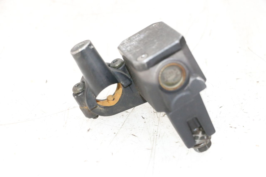 photo de HAUPTBREMSZYLINDER HINTEN YAMAHA XMAX X-MAX 125 (2006 - 2009) - Technische Nahaufnahme