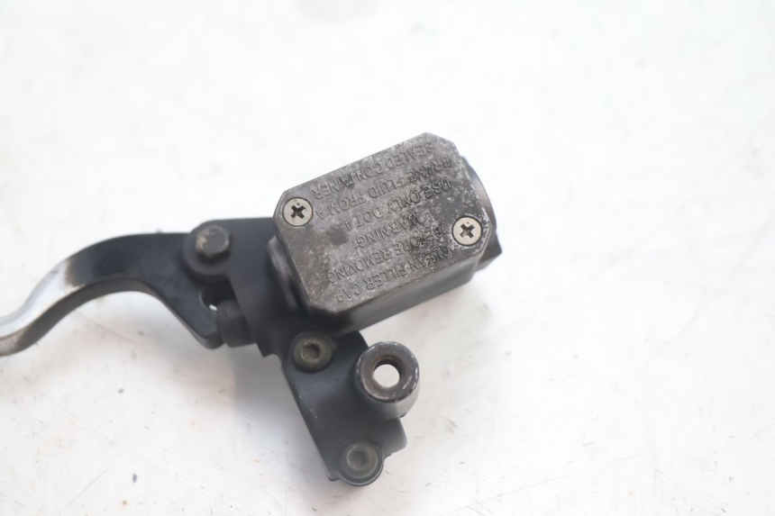 photo de HAUPTBREMSZYLINDER HINTEN YAMAHA XMAX X-MAX 125 (2006 - 2009) - Zoom auf Gebrauchszustand