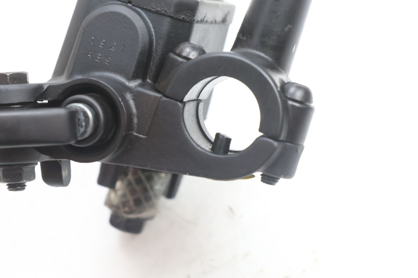 photo de HAUPTBREMSZYLINDER HINTEN YAMAHA X-MAX XMAX 125 (2010 - 2013) - Kennzeichnungen und Originalreferenzen