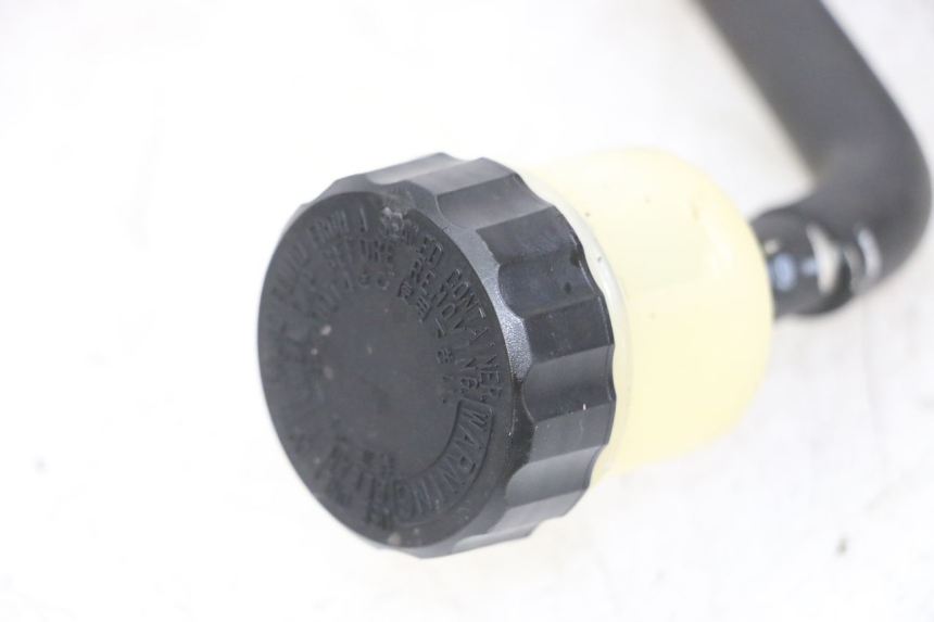 photo de BREMSPUMPE HINTEN YAMAHA XJ6 ABS 600 (2008 - 2016) - Zoom auf Gebrauchszustand