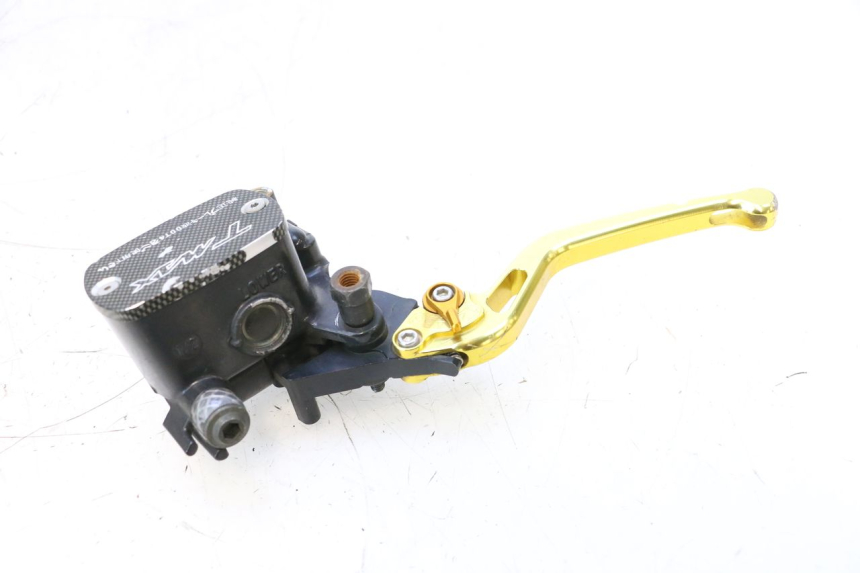 photo de BREMSPUMPE HINTEN YAMAHA XP T-MAX ABS 500 (2005 - 2005) - Details der Befestigungspunkte