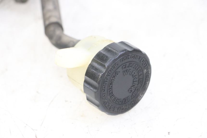 photo de HAUPTBREMSZYLINDER HINTEN YAMAHA FZS FAZER 600 (2001 - 2003) - Zoom auf Gebrauchszustand