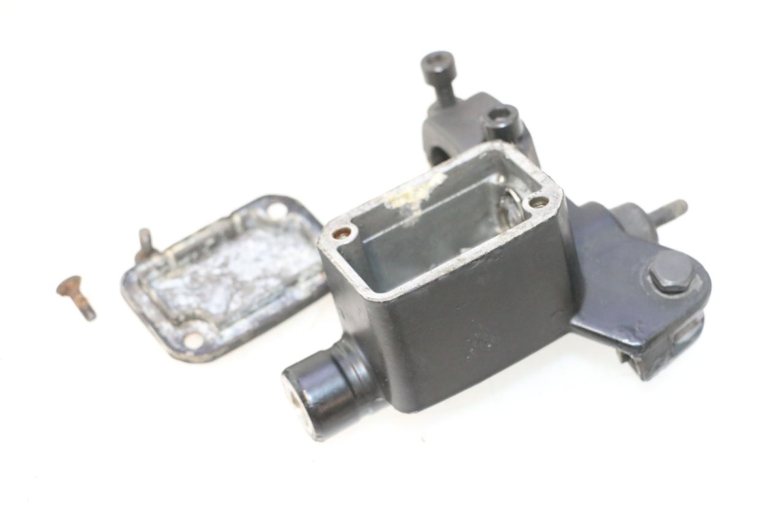 photo de BREMSPUMPE HINTEN YAMAHA YP MAJESTY 125 (2007 - 2010) - Hauptansicht