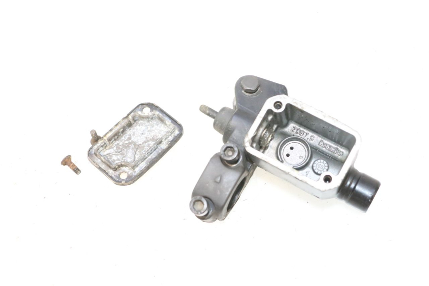 photo de BREMSPUMPE HINTEN YAMAHA YP MAJESTY 125 (2007 - 2010) - Weitere Ansicht des Artikels