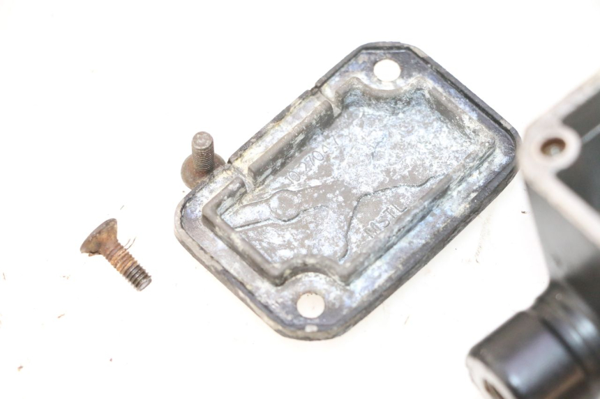 photo de BREMSPUMPE HINTEN YAMAHA YP MAJESTY 125 (2007 - 2010) - Zoom auf Komponenten