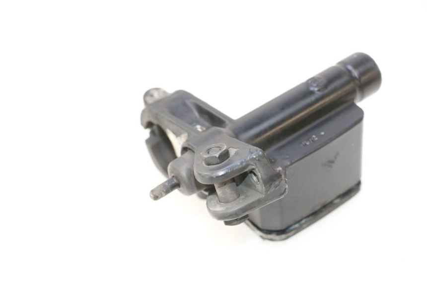 photo de BREMSPUMPE HINTEN YAMAHA YP MAJESTY 125 (2007 - 2010) - Technische Nahaufnahme