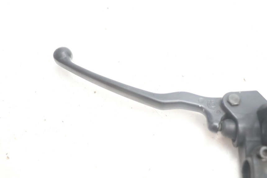 photo de HAUPTBREMSZYLINDER HINTEN YAMAHA YP MAJESTY 125 (2002 - 2006) - Detailansicht des Bauteils