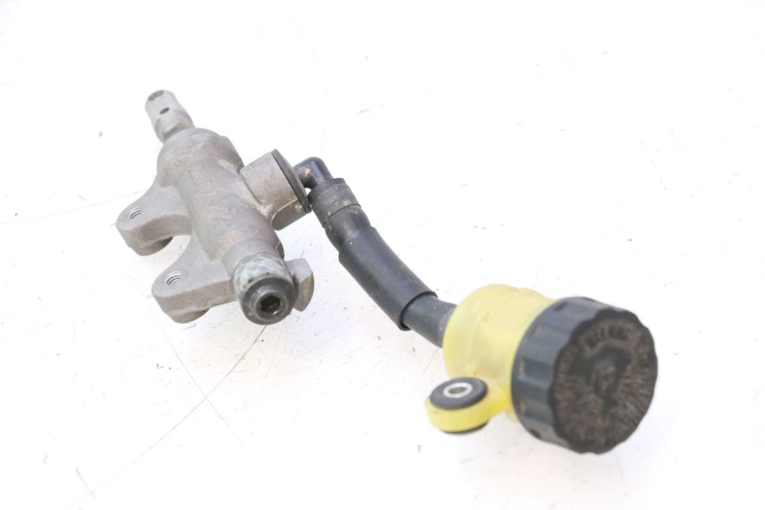 photo de BREMSPUMPE HINTEN YAMAHA YZF R6 600 (2008 - 2009) - Zoom auf Gebrauchszustand