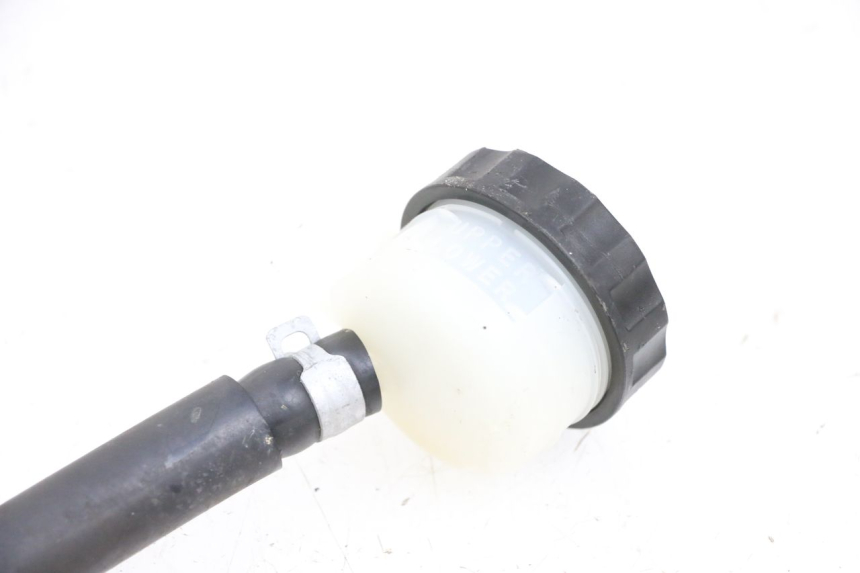 photo de BREMSPUMPE HINTEN KAWASAKI ZR 7 750 (1999 - 2004) - Details der Befestigungspunkte