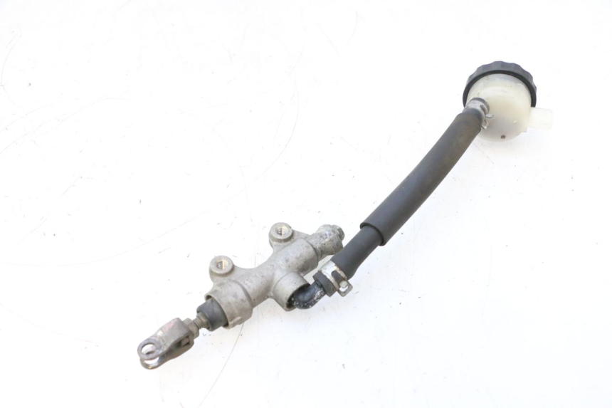 photo de HAUPTBREMSZYLINDER HINTEN KAWASAKI ZX-6R ZX6R 600 (1995 - 1997) - Zoom auf Gebrauchszustand