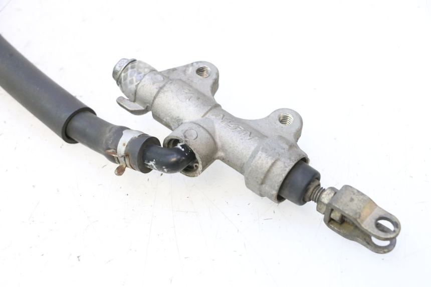 photo de HAUPTBREMSZYLINDER HINTEN KAWASAKI ZX-6R ZX6R 600 (1995 - 1997) - Details der Befestigungspunkte
