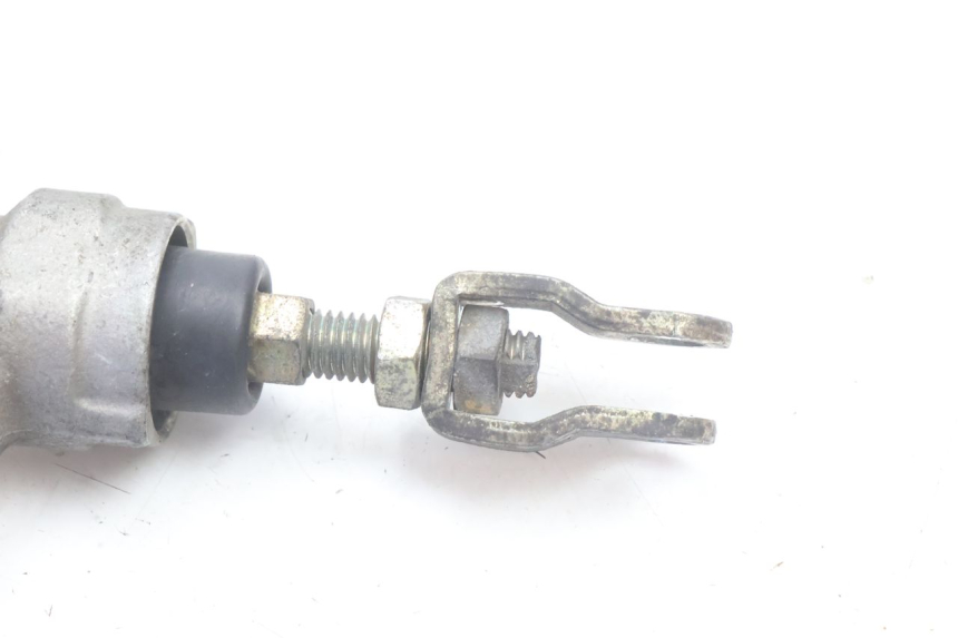 photo de BREMSPUMPE HINTEN KAWASAKI ZZR 600 (1995 - 2004) - Details der Befestigungspunkte