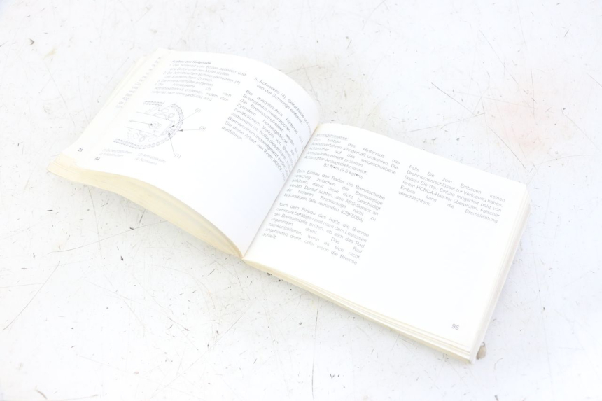 photo de BENUTZERHANDBUCH HONDA CBF 500 (2004 - 2007) - Zoom auf Gebrauchszustand