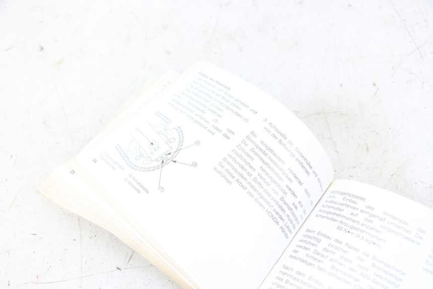 photo de BENUTZERHANDBUCH HONDA CBF 500 (2004 - 2007) - Alternative Perspektive