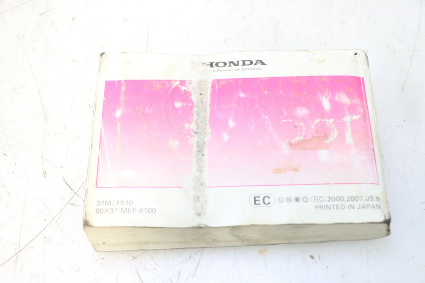 photo de BENUTZERHANDBUCH HONDA FJS SILVER WING SILVERWING 400 (2005 - 2008) - Oberflächenzustand und Material