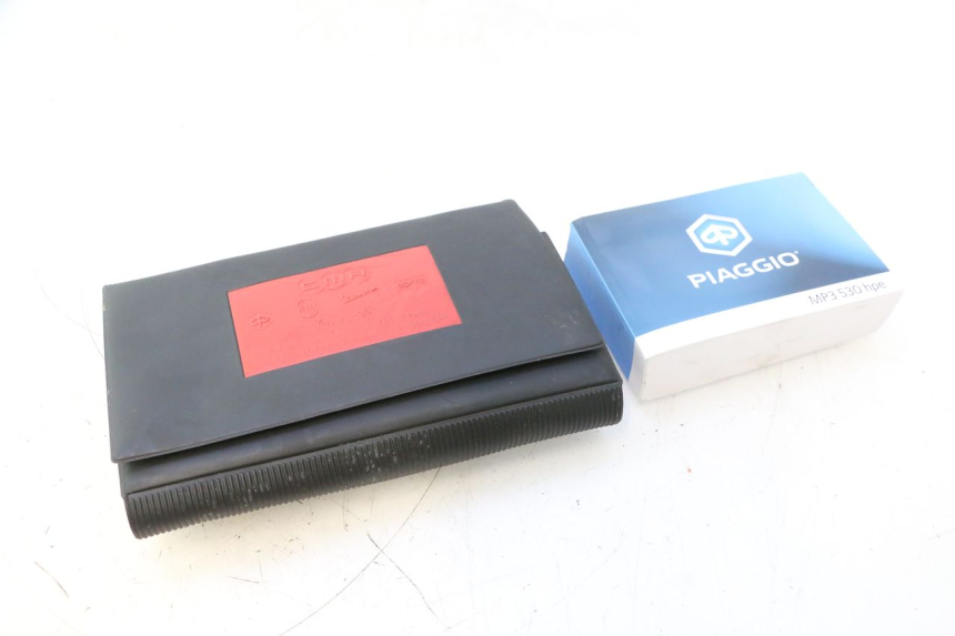 photo de BENUTZERHANDBUCH PIAGGIO MP3 HPE 530 (2022 - 2026) - Hauptansicht