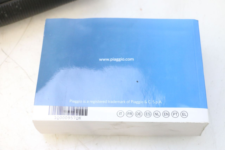 photo de BENUTZERHANDBUCH PIAGGIO MP3 HPE 530 (2022 - 2026) - Geprüftes Gebrauchtteil