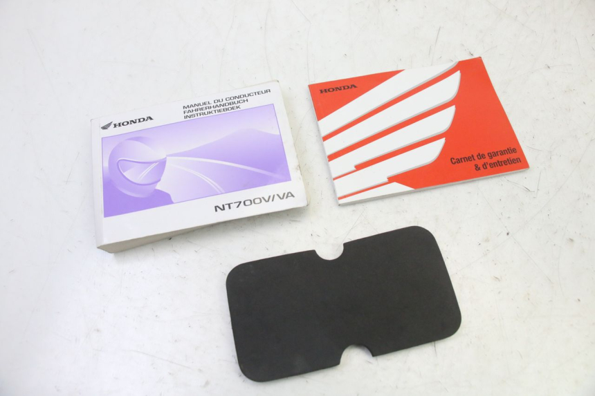 photo de BENUTZERHANDBUCH HONDA NTV DEAUVILLE ABS 700 (2007 - 2016) - Hauptansicht