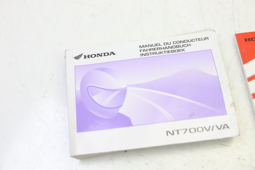 photo de BENUTZERHANDBUCH HONDA NTV DEAUVILLE ABS 700 (2007 - 2016) - Detailansicht des Bauteils