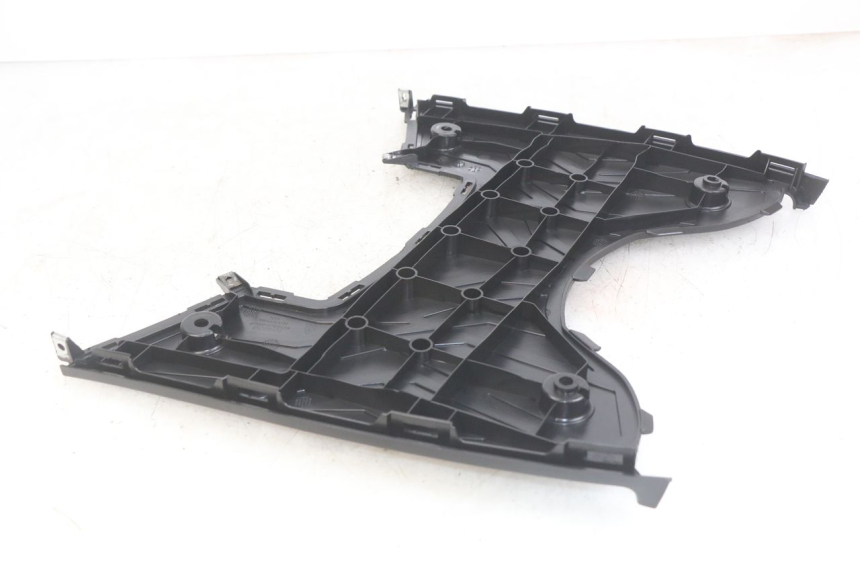 photo de FUßRASTE KYMCO AGILITY 16+ 4T 50 (2018 - 2023) - Details der Befestigungspunkte