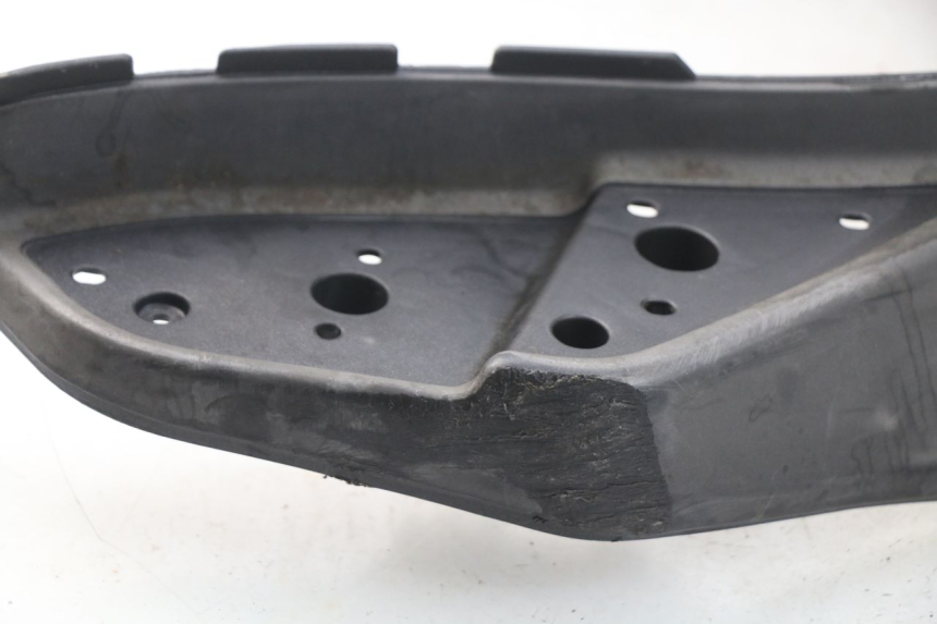 photo de TRITTBRETT VERKLEIDUNG APRILIA ATLANTIC 125 (2003 - 2009) - Zoom auf Gebrauchszustand