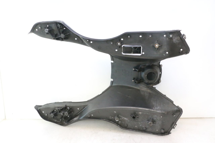photo de TRITTBRETT VERKLEIDUNG APRILIA ATLANTIC S 125 (2010 - 2013) - Oberflächenzustand und Material