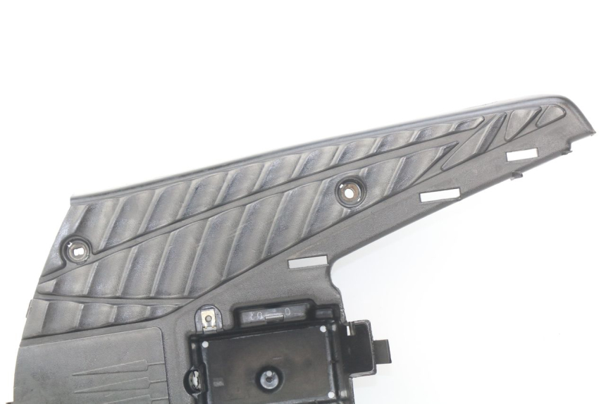 photo de TRITTBRETT VERKLEIDUNG MBK BOOSTER NEXT GENERATION 50 (2004 - 2007) - Kennzeichnungen und Originalreferenzen