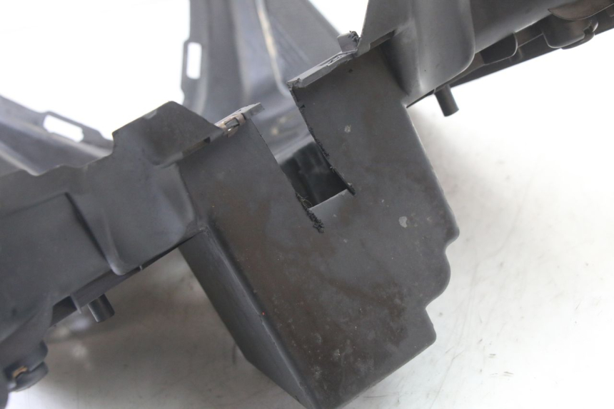 photo de TRITTBRETT VERKLEIDUNG MBK BOOSTER SPIRIT NAKED 50 (2004 - 2017) - Technische Nahaufnahme