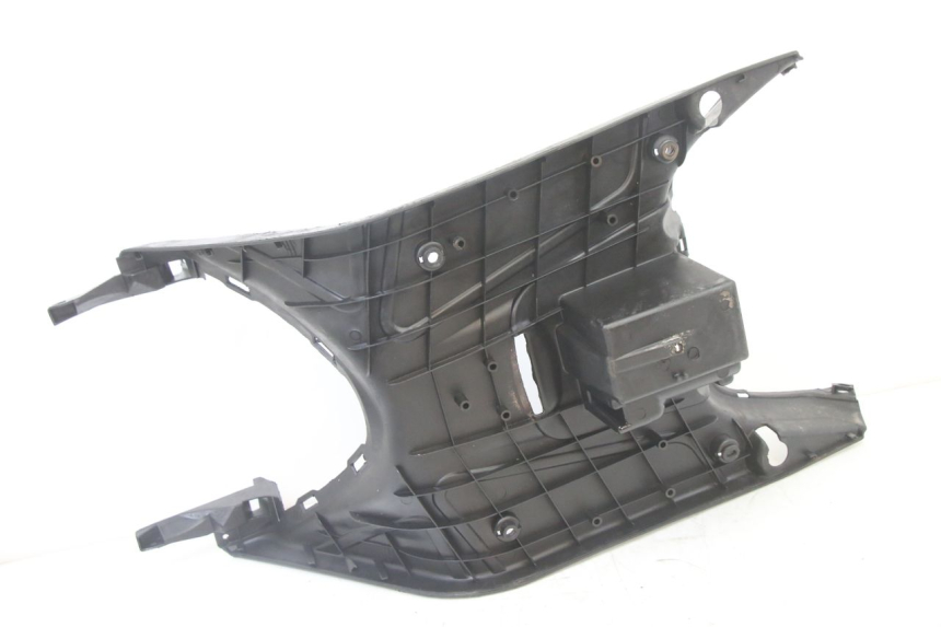 photo de TRITTBRETT VERKLEIDUNG MBK BOOSTER SPIRIT NAKED 50 (2004 - 2017) - Kennzeichnungen und Originalreferenzen