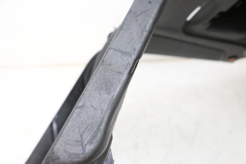 photo de TRITTBRETT VERKLEIDUNG MBK BOOSTER SPIRIT NAKED 50 (2004 - 2017) - Technische Nahaufnahme