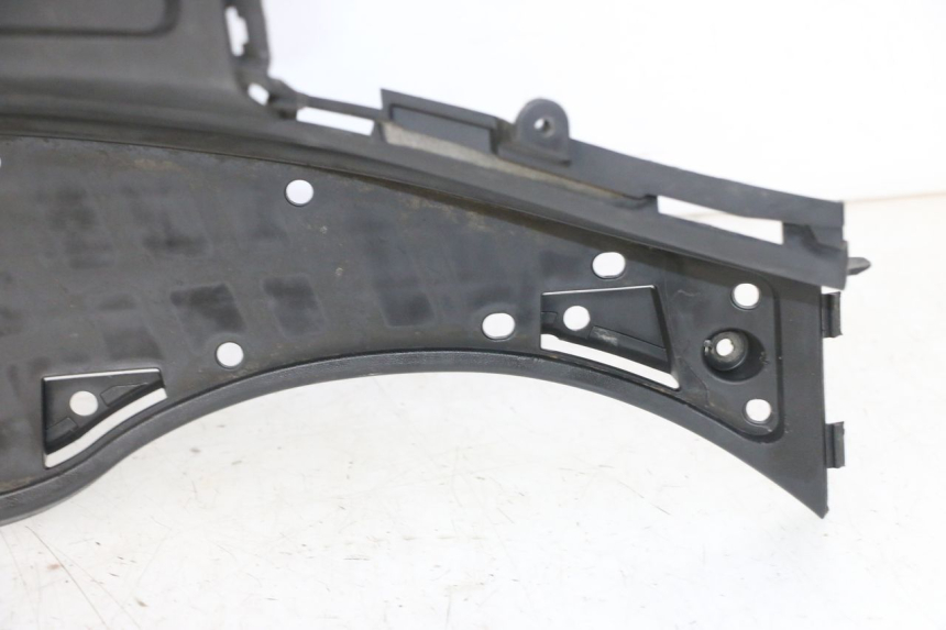 photo de FUßRASTE SUZUKI BURGMAN 125 (2007 - 2014) - Kennzeichnungen und Originalreferenzen