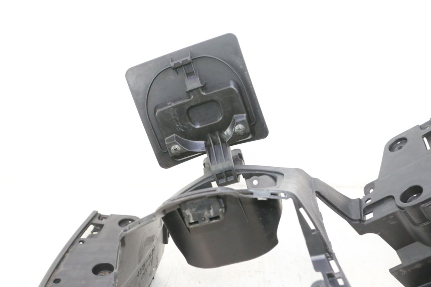 photo de FUßRASTE SUZUKI BURGMAN 125 (2007 - 2014) - Zoom auf Gebrauchszustand