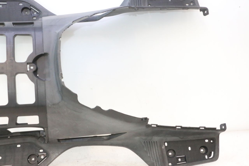 photo de TRITTBRETT VERKLEIDUNG SUZUKI BURGMAN EXECUTIVE ABS 650 (2006 - 2012) - Fokus auf die Struktur