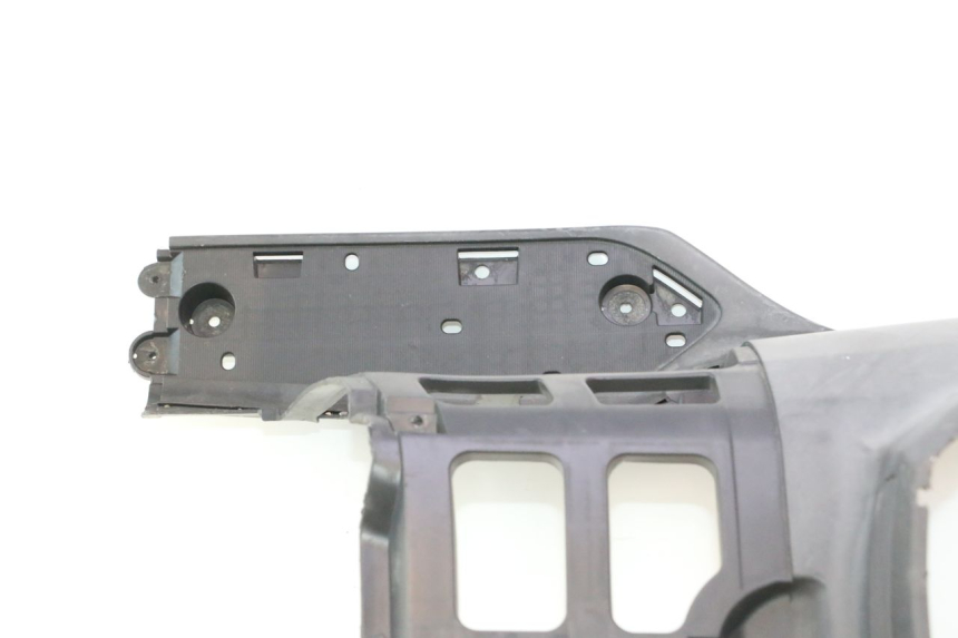 photo de TRITTBRETT VERKLEIDUNG SUZUKI BURGMAN EXECUTIVE ABS 650 (2006 - 2012) - Qualität der Gebrauchtware
