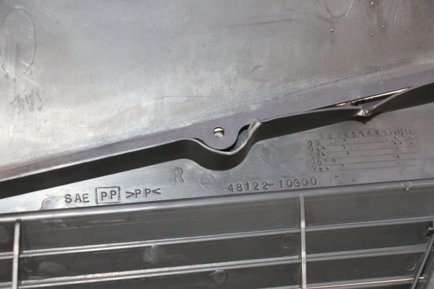 photo de TRITTBRETT VERKLEIDUNG SUZUKI BURGMAN EXECUTIVE ABS 650 (2006 - 2012) - Zoom auf Gebrauchszustand