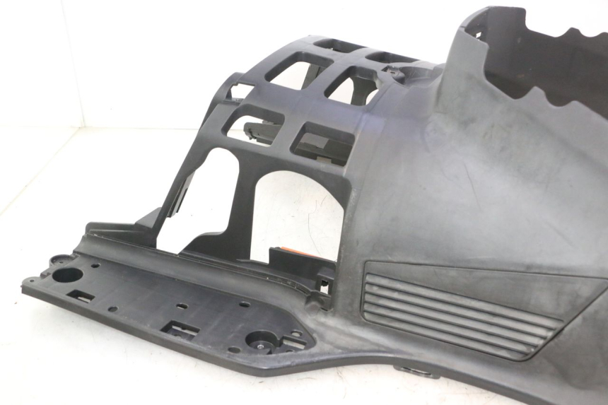 photo de TRITTBRETT VERKLEIDUNG SUZUKI BURGMAN EXECUTIVE ABS 650 (2006 - 2012) - Oberflächenzustand und Material