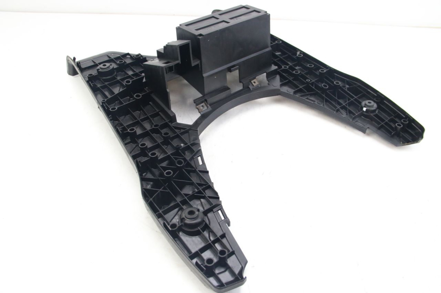 photo de FUßRASTE YAMAHA BW'S BWS 125 (2010 - 2013) - Fokus auf die Struktur