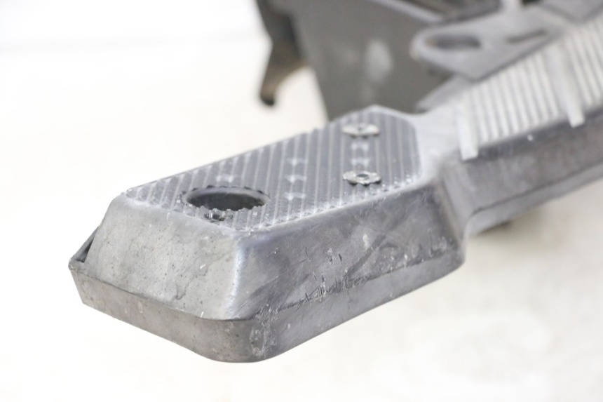 photo de TRITTBRETT VERKLEIDUNG YAMAHA BW'S 100 (1999 - 2002) - Charakteristische Merkmale