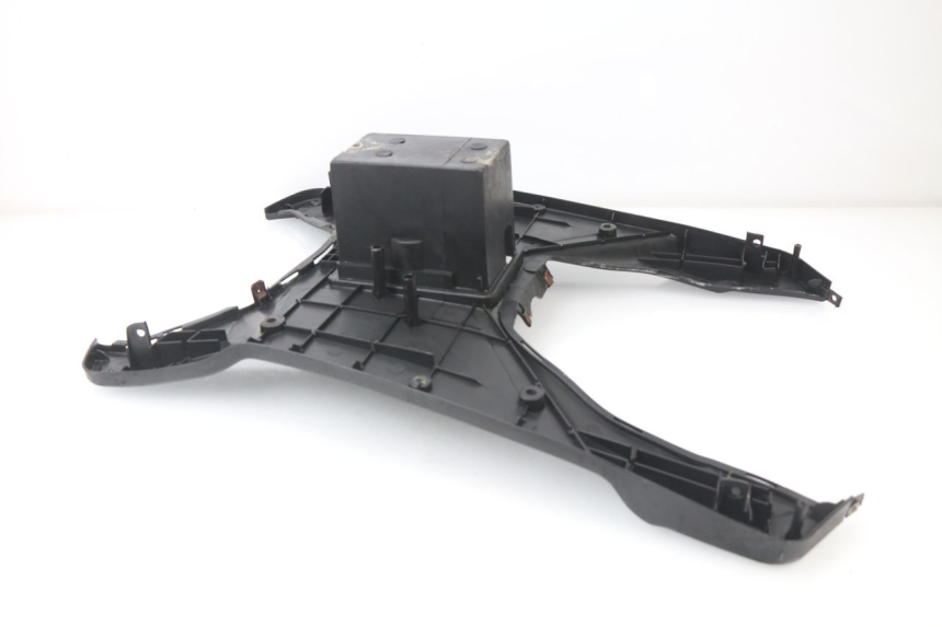 photo de TRITTBRETT VERKLEIDUNG REVATTO CITYONE 125 (2006 - 2007) - Zoom auf Gebrauchszustand