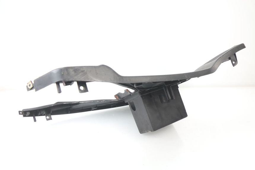 photo de TRITTBRETT VERKLEIDUNG REVATTO CITYONE 125 (2006 - 2007) - Oberflächenzustand und Material