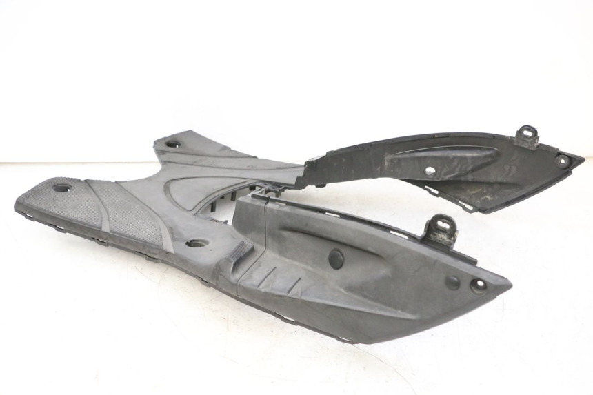 photo de FUßRASTE YAMAHA CYGNUS X INJECTION 125 (2007 - 2013) - Zoom auf Komponenten