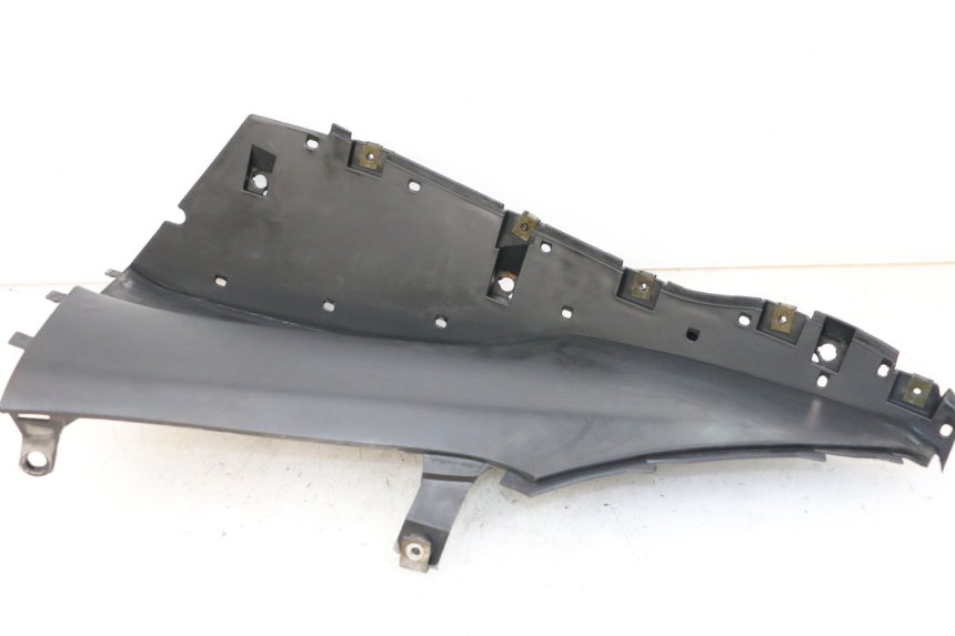 photo de RECHTER FUßRASTEN BMW C1 125 (2000 - 2003) - Details der Befestigungspunkte