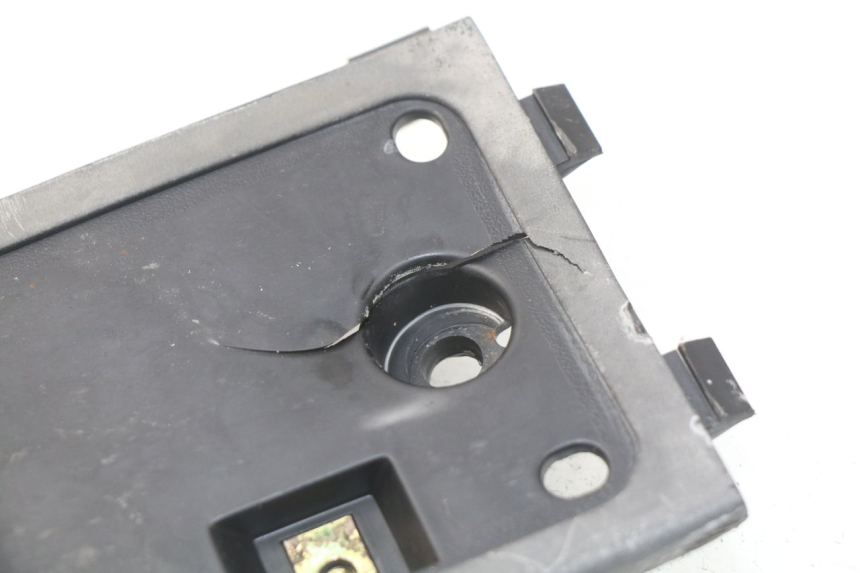 photo de RECHTER FUßRASTEN KYMCO DINK STREET 125 (2009 - 2014) - Detailansicht des Bauteils